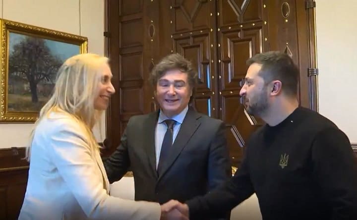 Javier Milei le presentó a su hermana a Volodimir Zelensky con un frase en inglés: “She is the real boss”