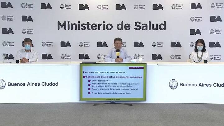 Las aclaraciones de Fernán Quirós, minutos antes de que comience la vacunación en la Ciudad