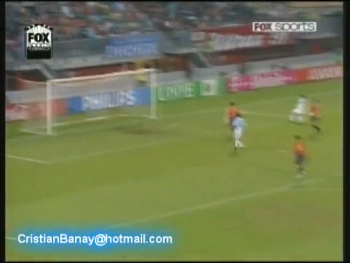 El gol de Messi a España en 2005