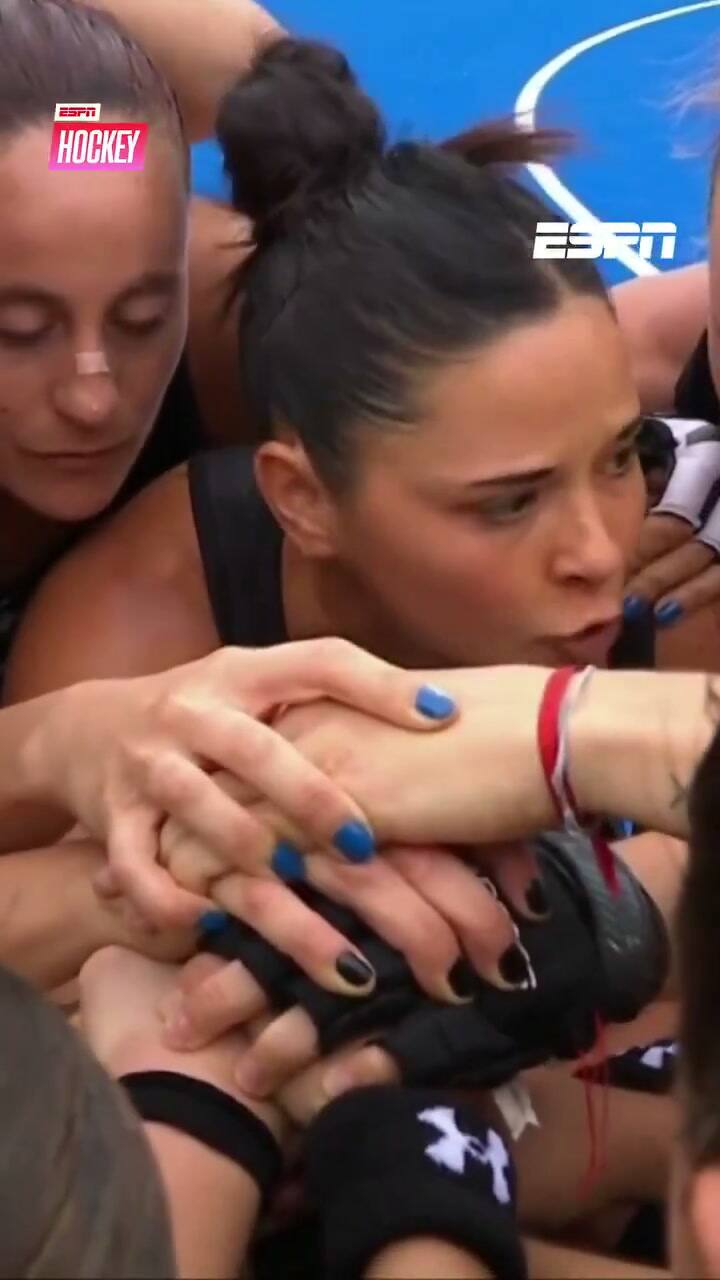 La arenga de María José Granatto con las Leonas