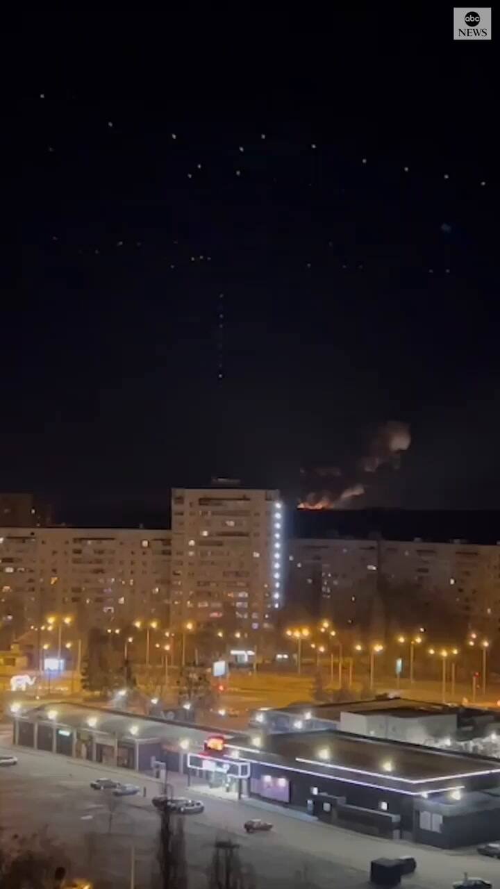 Humo y llamas en Kharkiv, Ucrania