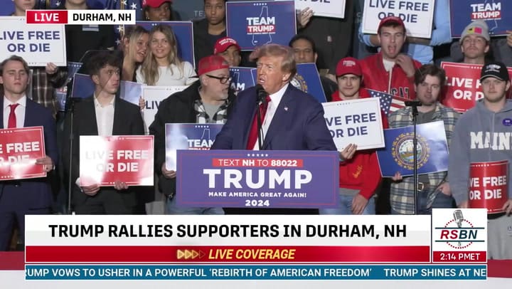El expresidente Donald Trump durante un mitin electoral en Durham, New Hampshire, el sábado 16 de diciembre de 2023