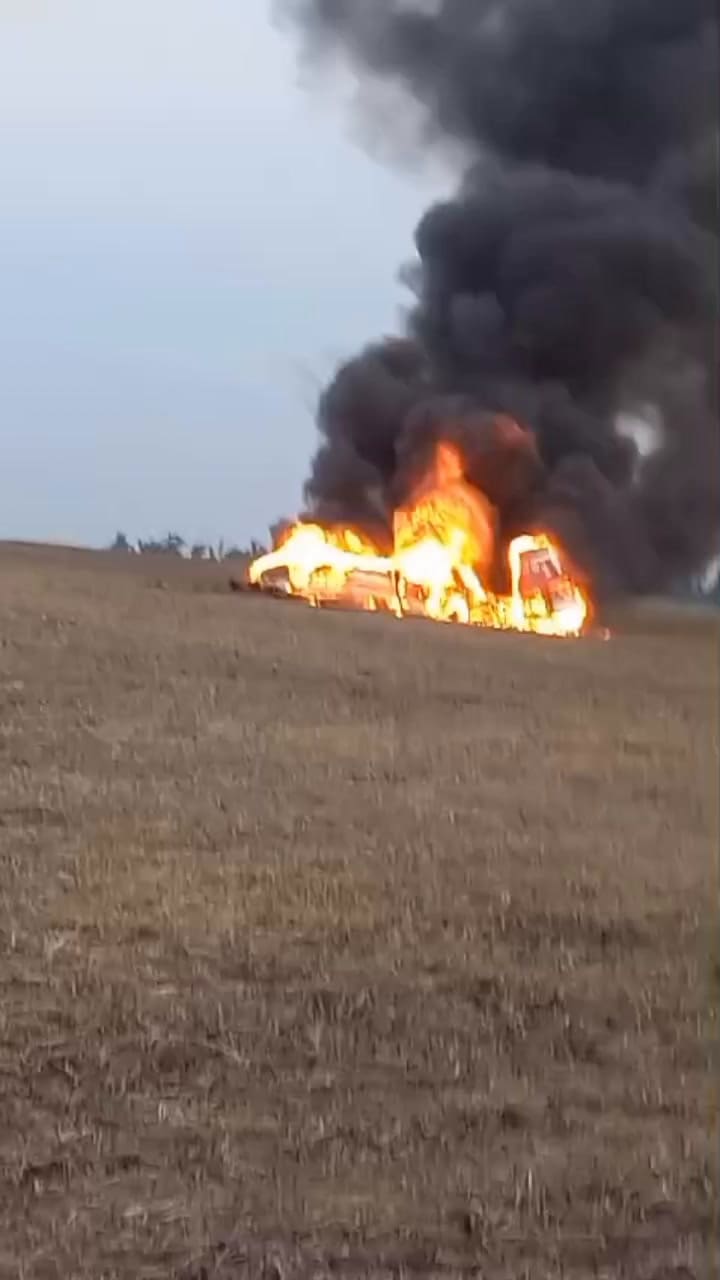 Tragedia En El Aeroclub De Paraná Video Enviado Al #Whatsapp De Las #Noticias 343 5441000 De Acuerdo A Las Primeras Informaciones, Bomberos Zapadores De La Policía De Entre Ríos Trabajan En Lugar Para Reti