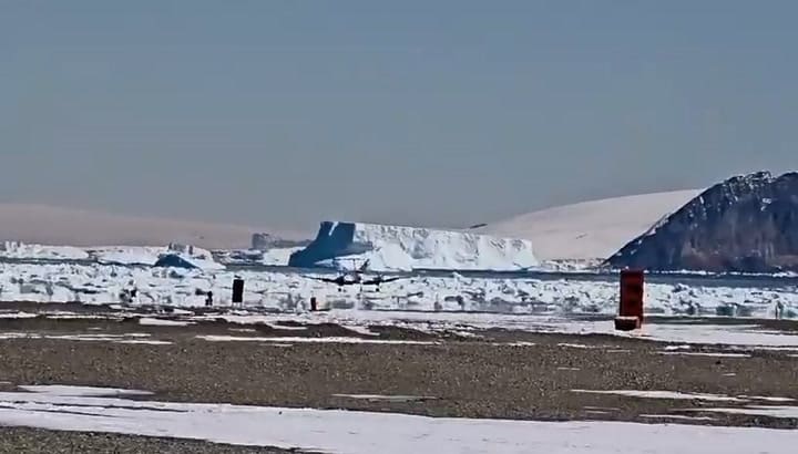 Así fue el aterrizaje del vuelo argentino en la Antártida