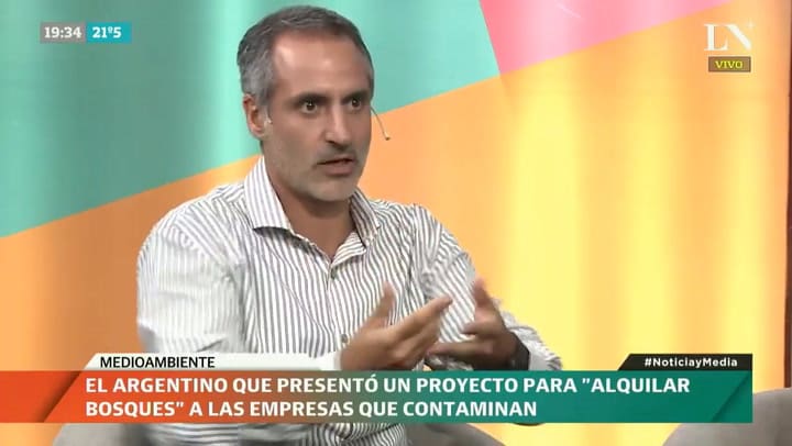 El argentino que 'alquila bosques' a empresas que contaminan