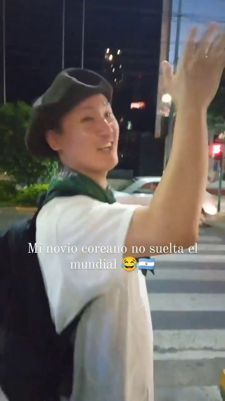 Jiwon luego del Mundial de Qatar 2022 aún celebra en las calles de Buenos Aires