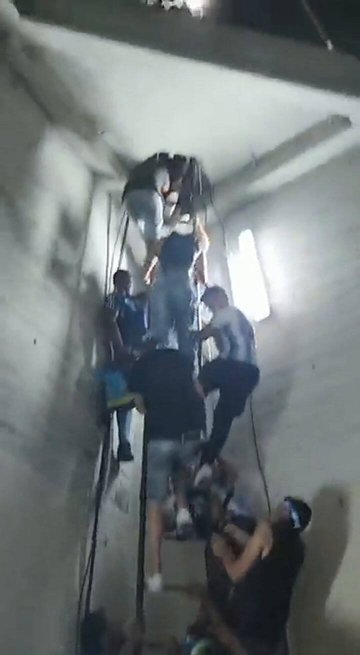 Hinchas argentinos ingresaron al Obelisco