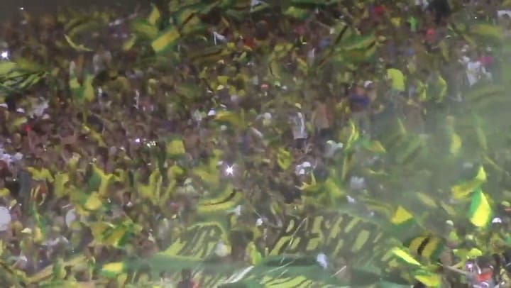 La barrabrava del equipo colombiano que busca cambiar su imagen negativa - Fuente: YouTube