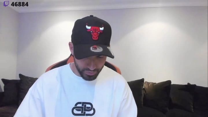El reto de Riquelme a Agüero por su presente gamer
