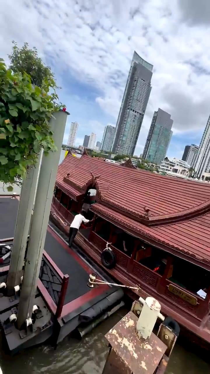 Pampita Ardohaín y su hija Ana comparten la estadía en Tailandia