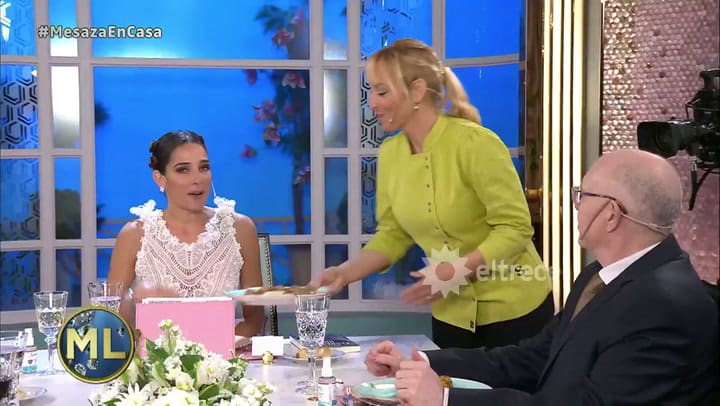 La conductora 'reto' a los periodistas por su reacción durante la presentación de uno de los platos