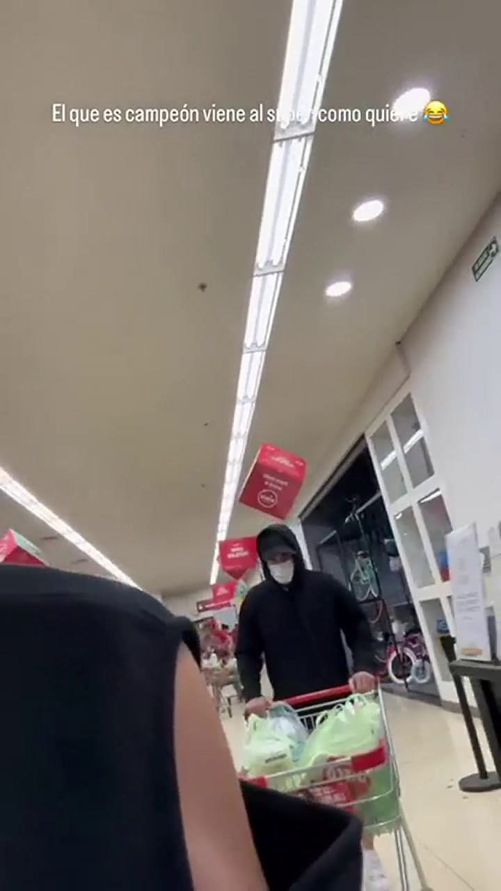 El look de Nicolás Tagliafico para ir al supermercado
