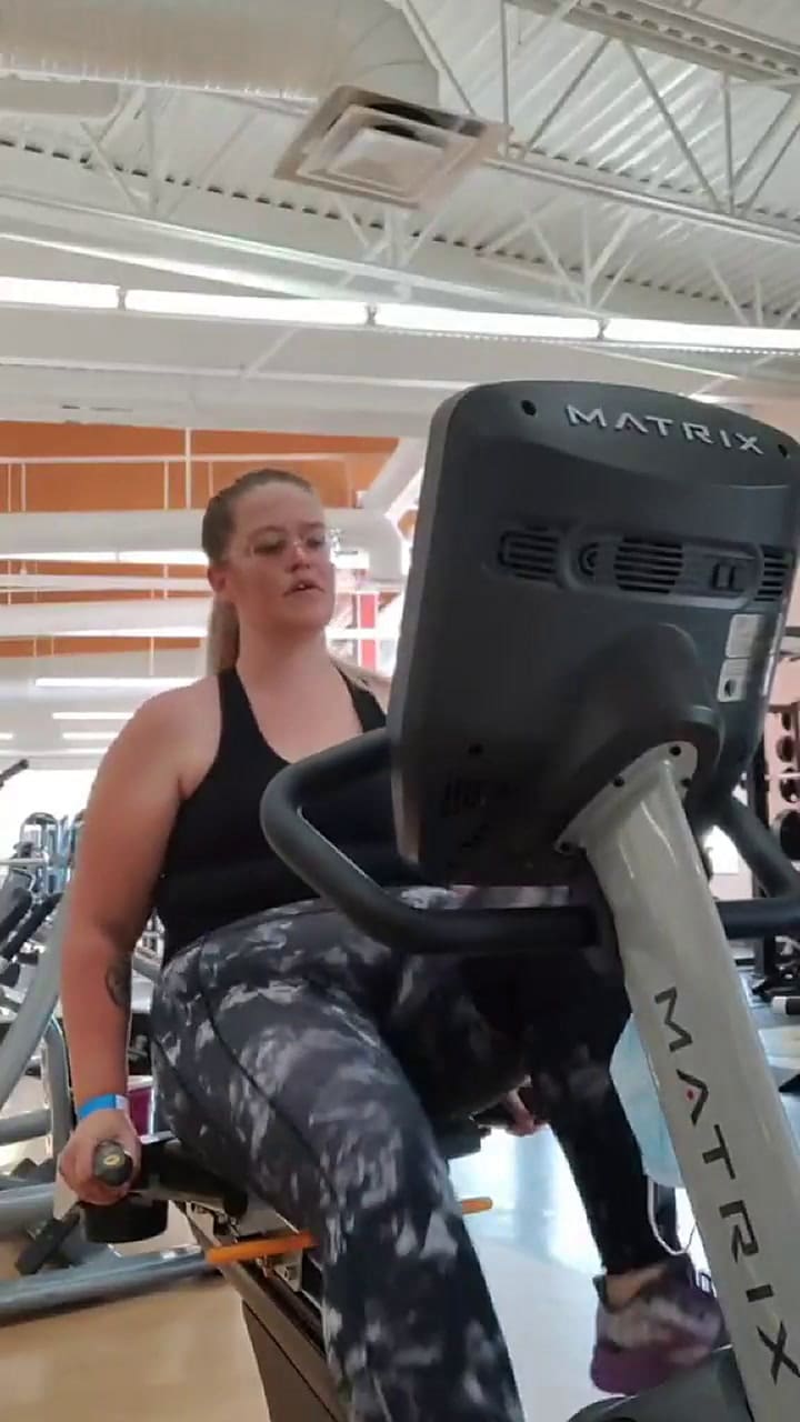 Shelby Rodríguez compartió otros videos desde el gimnasio en cuestión