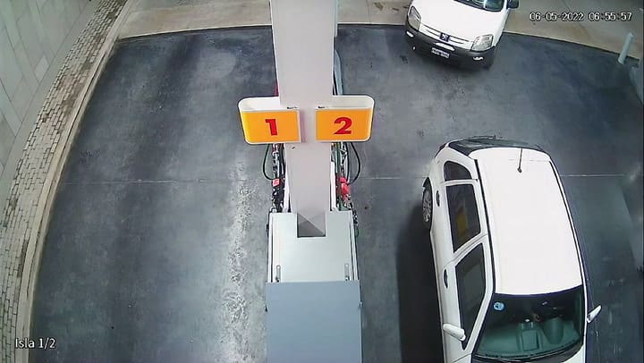 Cámaras de seguridad, estación de servicio