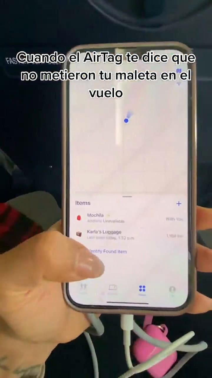 La experta en viajes colocó un dispositivo de rastreo a su equipaje