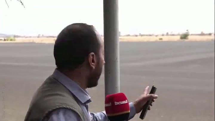 Ataque del gobierno oficial yemení en el Aeropuerto de Saná