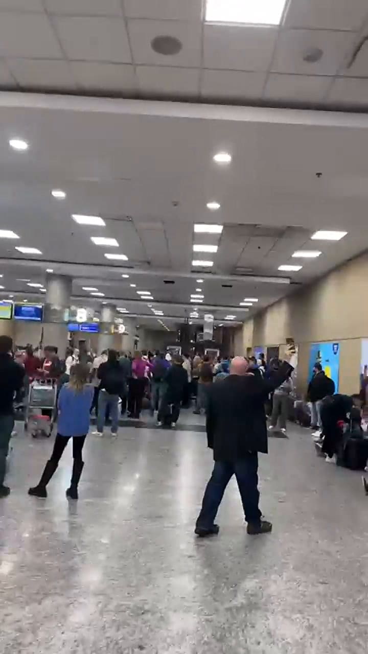 Aeroparque: un conflicto sindical de Aeronáuticos afecta a 5200 pasajeros de JetSmart y Latam