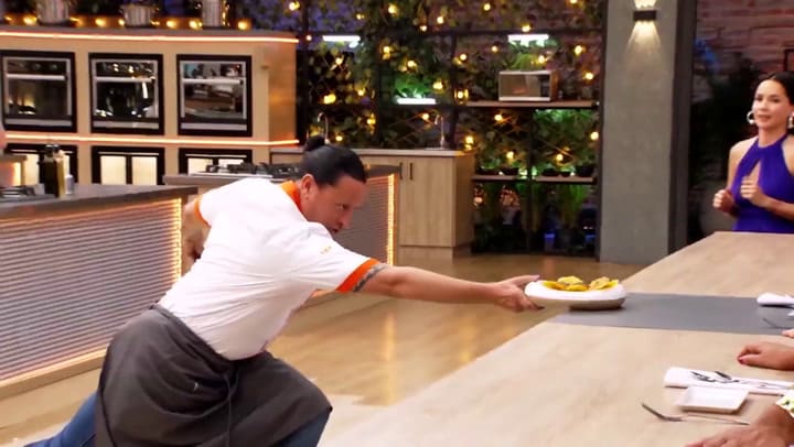 Elvis Crespo Y El Plato Inspirado En Su Madre En Top Chef VIP – Telemundo Houston