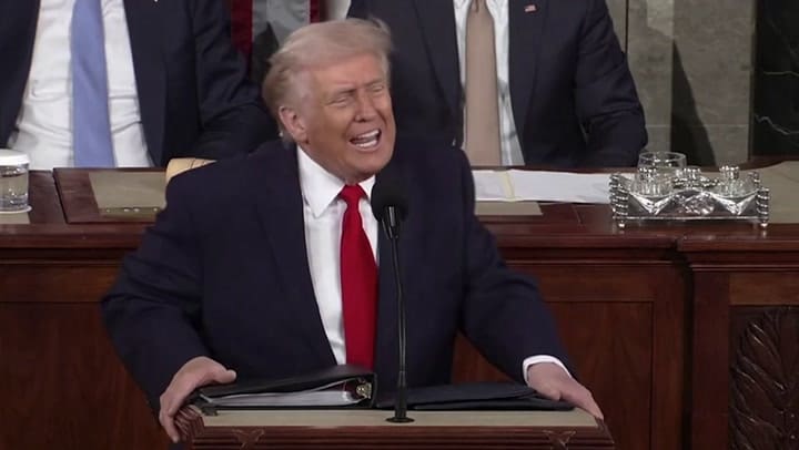 Enrique Márquez apareció durante el discurso de Donald Trump