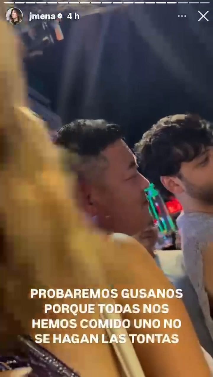 Jimena Barón probó gusanos en Tailandia