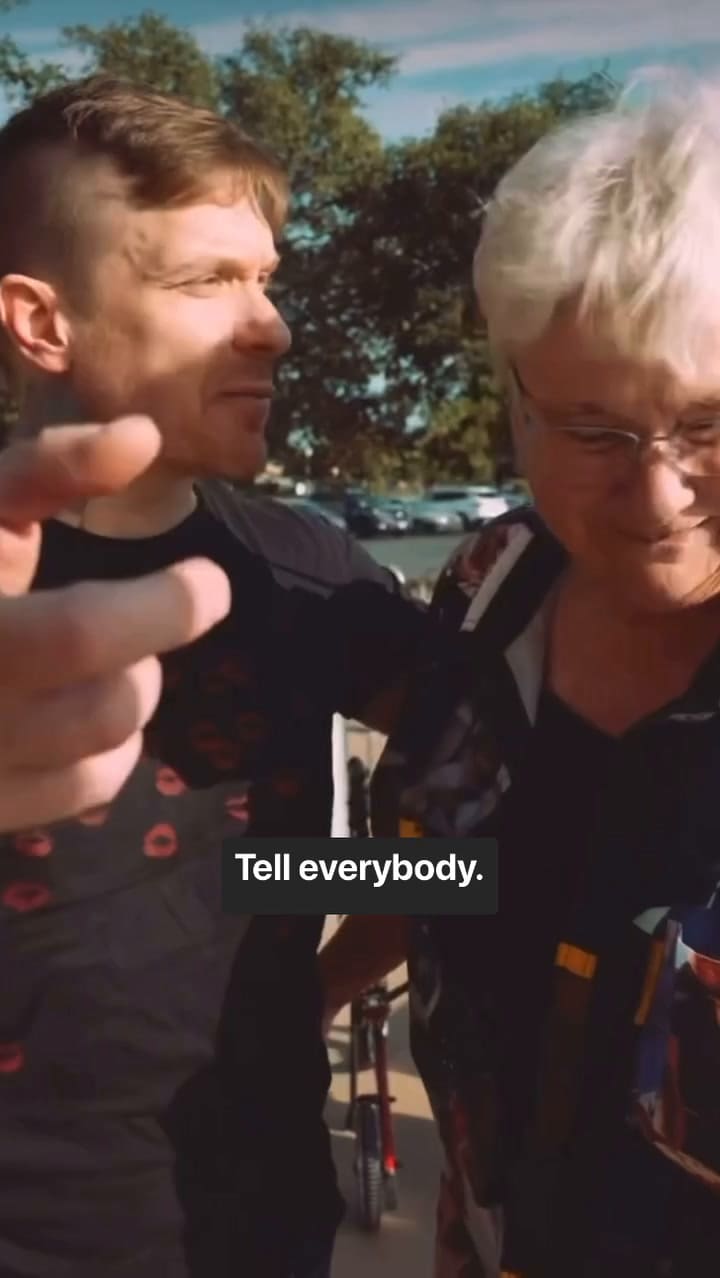 abuela con la banda