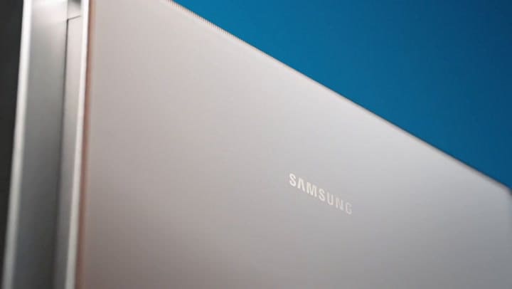 Así funciona el ropero de Samsung que limpia tus prendas. Fuente: Youtube