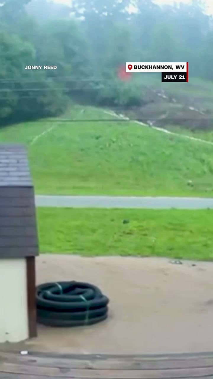 Inundaciones En Virginia Occidental El Video De Un Cobertizo Arrastrado Por El Agua (Jonny Reed)