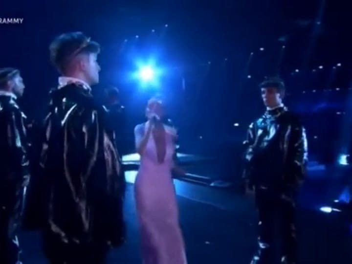 "Ojala", la presentación de María Becerra en los Latin Grammy
