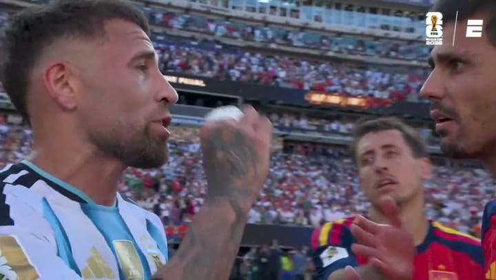 La discusión entre Otamendi y Rodri después de la final