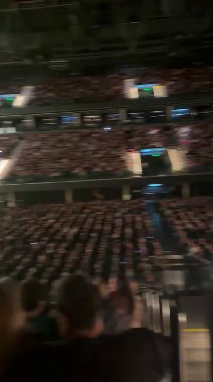 Silbidos a Fito Páez en pleno Movistar Arena