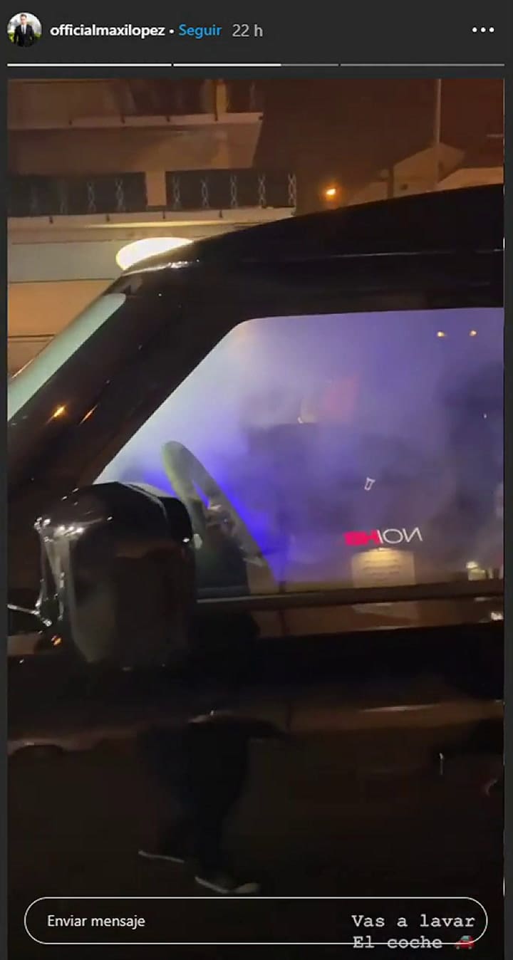 La curiosa forma de lavar el auto de Maxi Lopez - Fuente: IG Stories