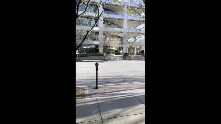 Los impactantes videos del tiroteo protagonizado por un empleado de un banco en Louisville