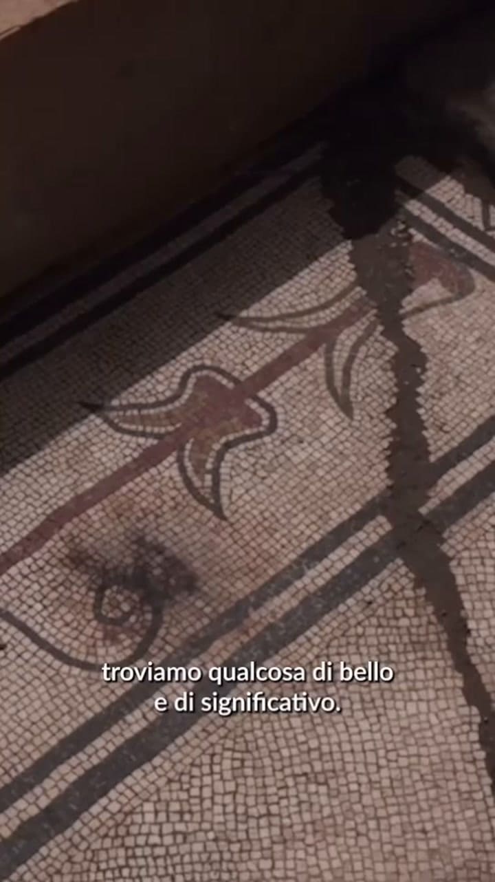 Hallan pinturas ocultas en Pompeya