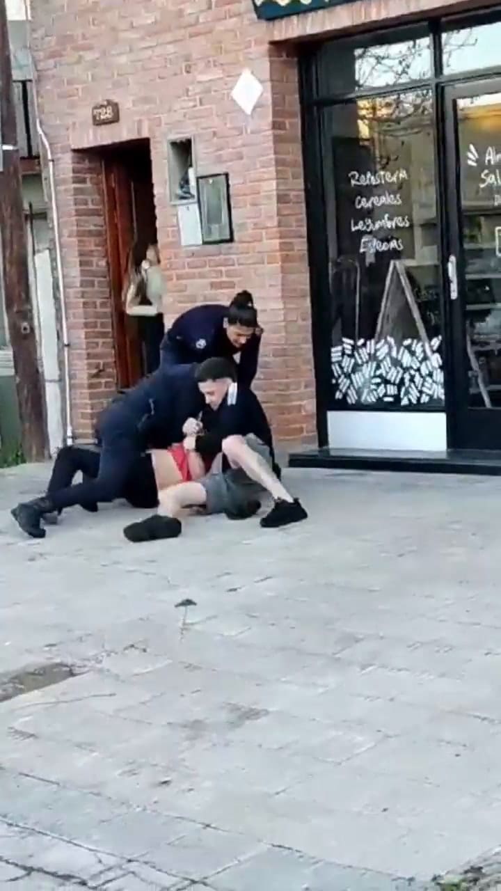 Un vecino de La Plata redujo a un ladrón con una maniobra de Jiu Jistu: “¡Me vas a quebrar el brazo!