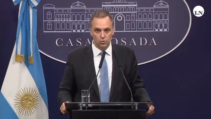 Prohibirán los tratamientos de cambio de género para menores de 18 años y tampoco podrán gestionar nuevo DNI