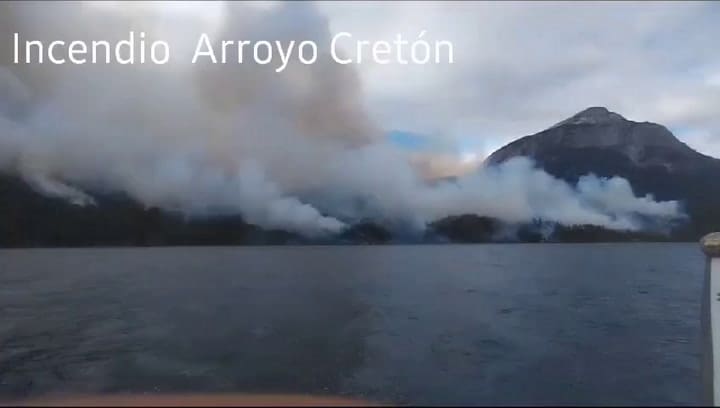 Combate del fuego en el parque Nahuel Huapi