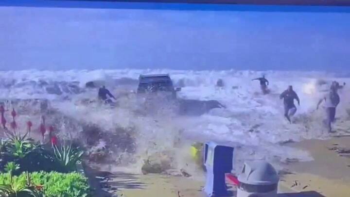 Olas gigantes golpean la costa californiana