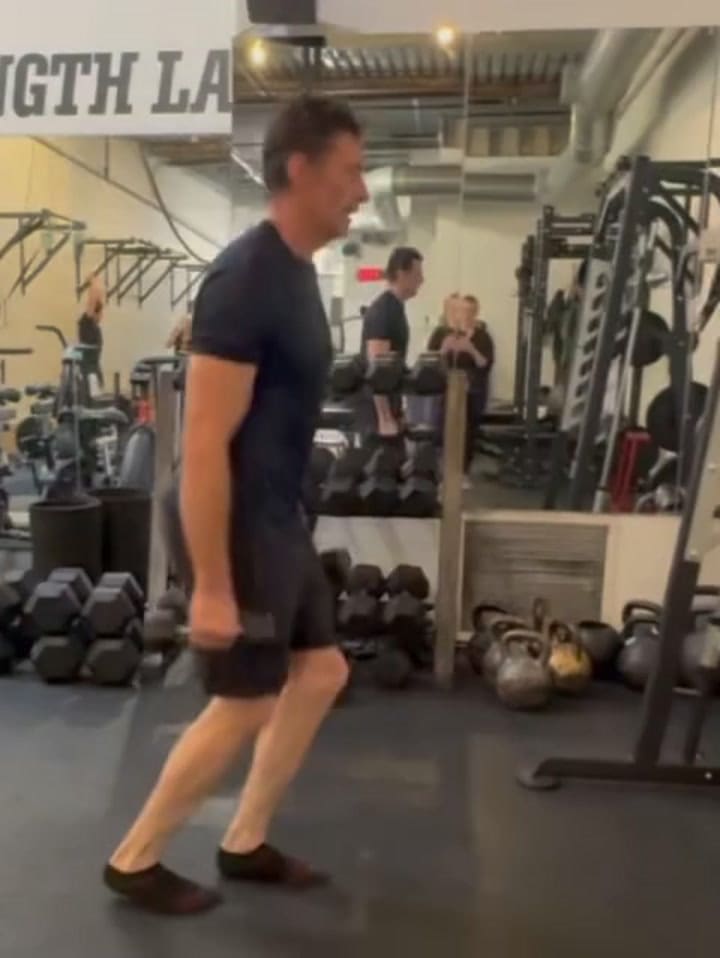 El exigente entrenamiento de Hugh Jackman a los 57 años