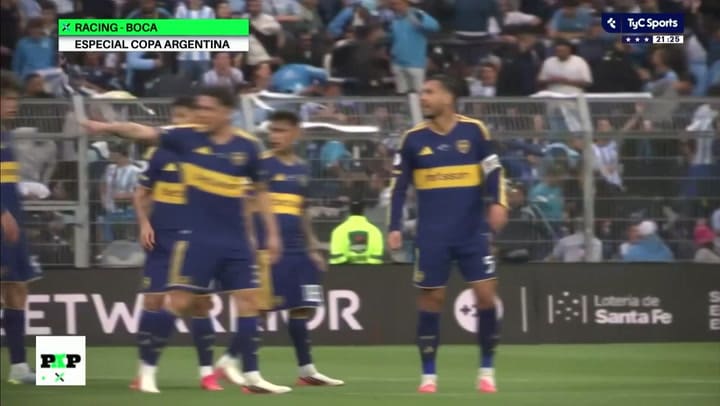 Leandro Paredes se cruzó fuerte con el árbitro al finalizar el primer tiempo entre Boca y Racing