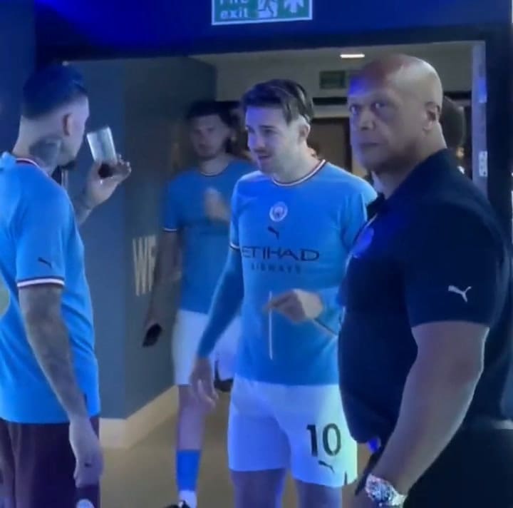 Julián Álvarez le hizo probar fernet a Grealish y su reacción fue delirante