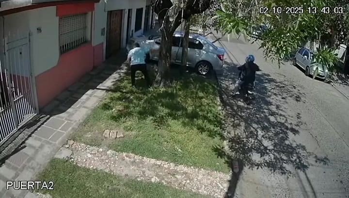 Lanús: motochorros balearon a un vecino y le robaron el auto