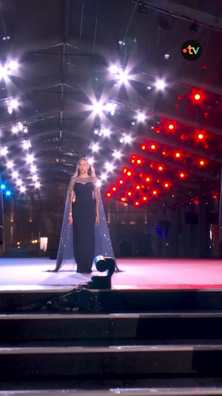 Une Interprétation éMouvante De La Marseillaise Par Nadine Sierra Et Le Chœur De L’Armée à L’occasion De La Réouverture De Notre-Dame De Paris.#NotreDameDeParis