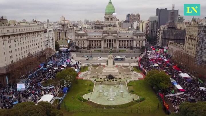 Así se ven las marchas por el aborto, desde el drone de LA NACION
