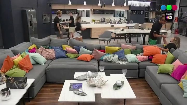 Julieta le hizo una escena de celos a Marcos.- Fuente: PlutoTV