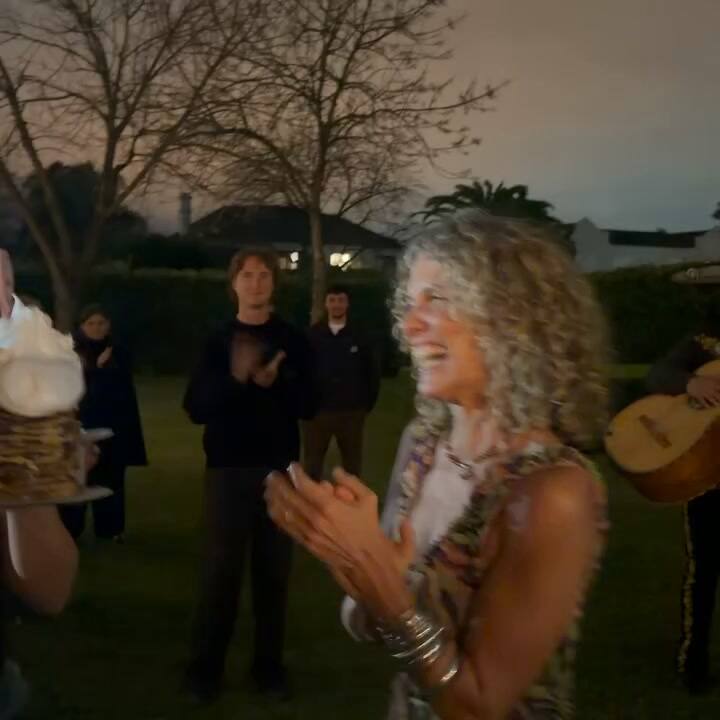 Maru Botana eligió su torta favorita para compartir junto a sus invitados