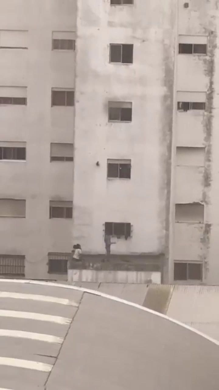 Snaptwitter Dl0obpa8vxouy12i.mp4