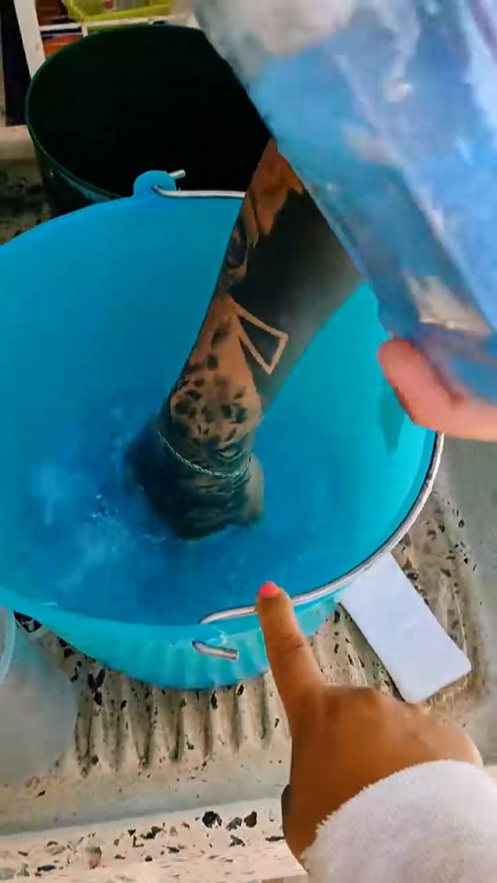 Cómo sacar las manchas amarillentas de la ropa