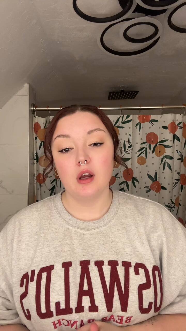 Jennarose 7439438048393399598