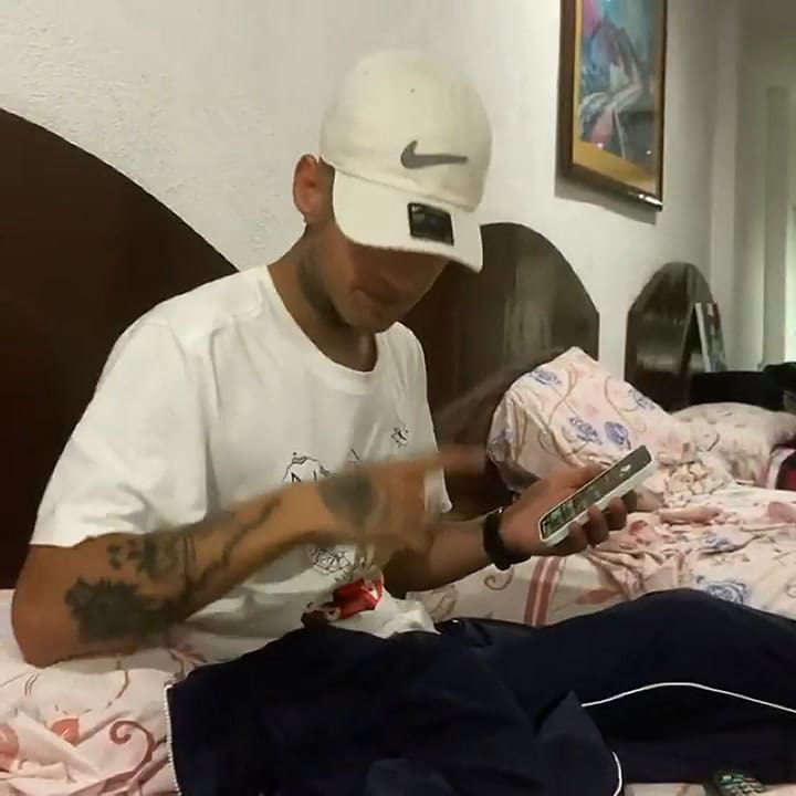 El trapero L-Gante enseñó el abecedario con una canción que se volvió viral entre los chicos