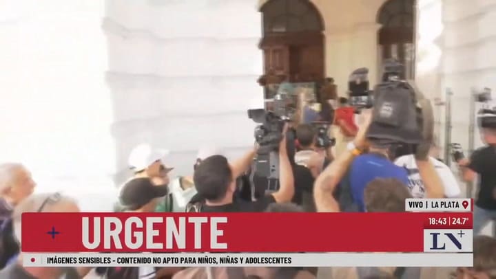 Incidentes, destrozos y tensión frente a la municipalidad de La Plata: protesta por el crimen de Kim